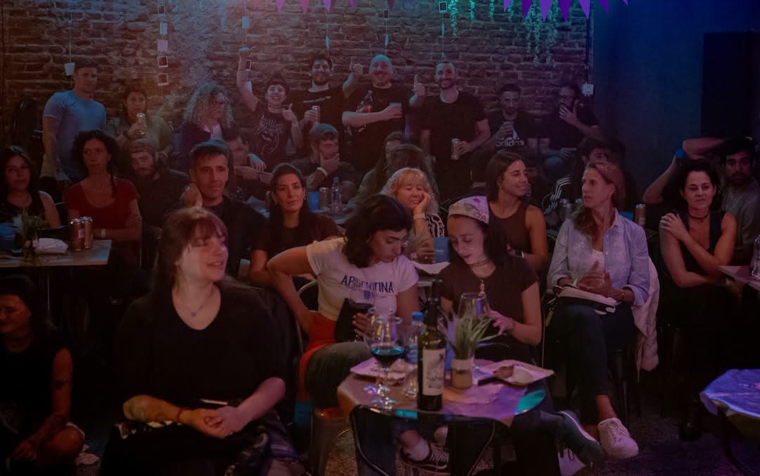 Cumple 2 años — la sala responde — La Gaucho